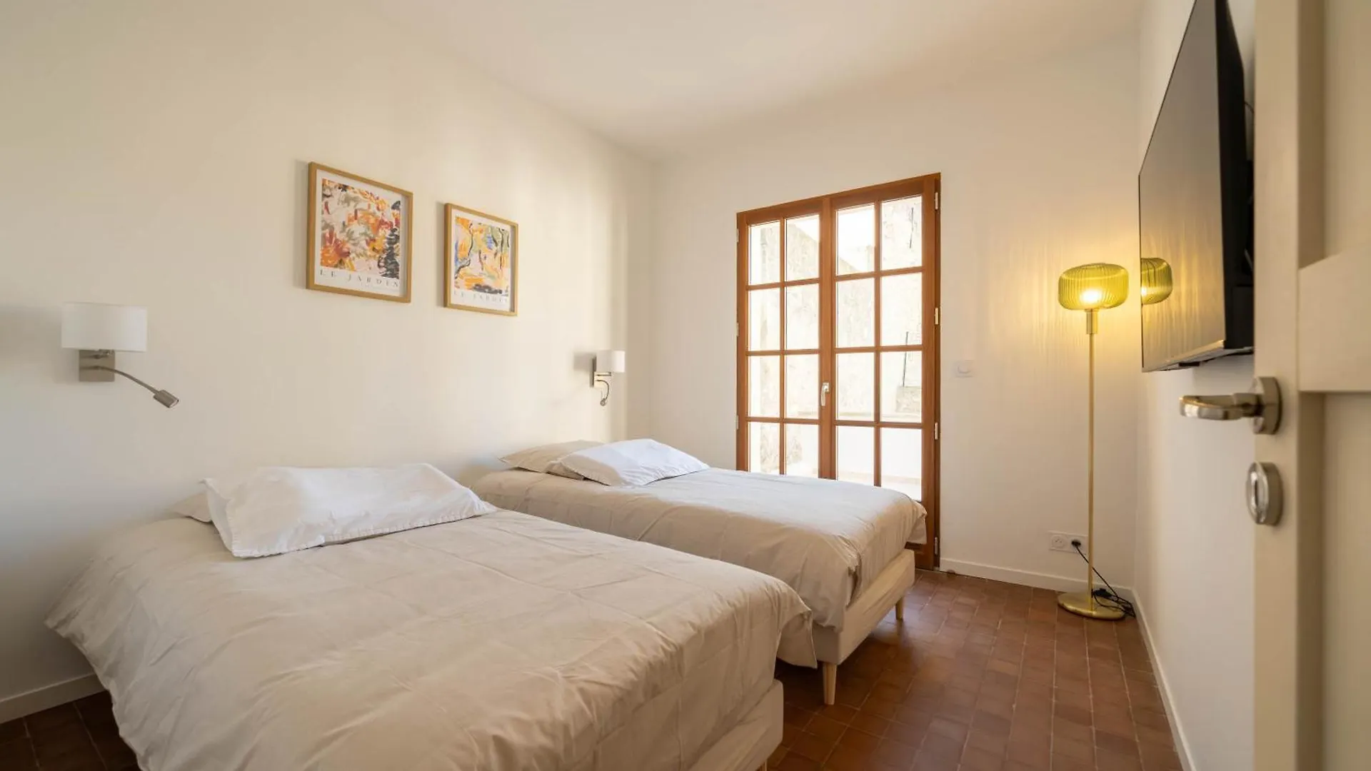 Exceptionnel - Couvent Entierement Renove - Classe Patrimoine - Piscine, Au Calme Et A 100 M Du Coeur De L'Isle 0*, LʼIsle-sur-la-Sorgue Francie