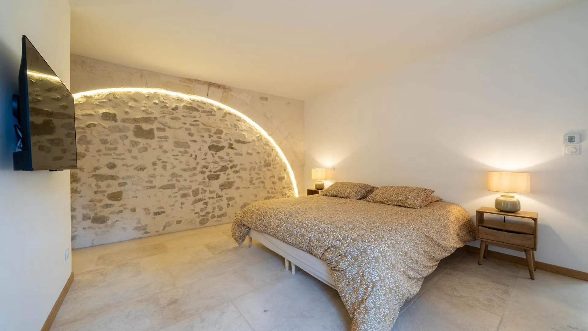 Exceptionnel - Couvent Entierement Renove - Classe Patrimoine - Piscine, Au Calme Et A 100 M Du Coeur De L'Isle